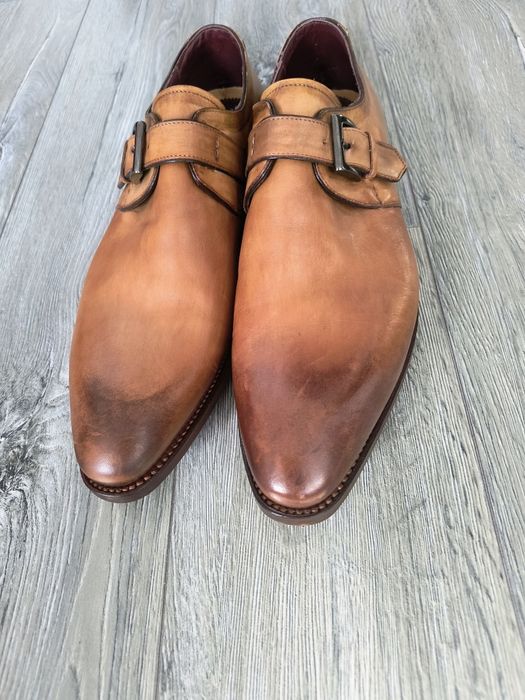 Pantofi din piele naturala de culoare coniac cu cataramă mărimea 42