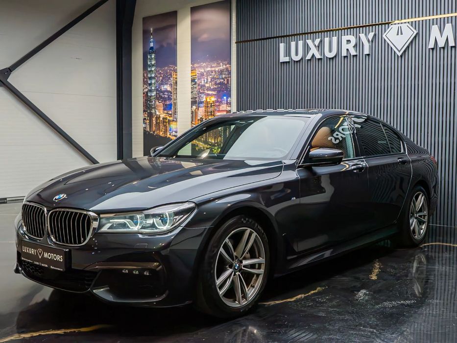 BMW Seria 7 M-Paket | Credit auto | Garantie extinsa |