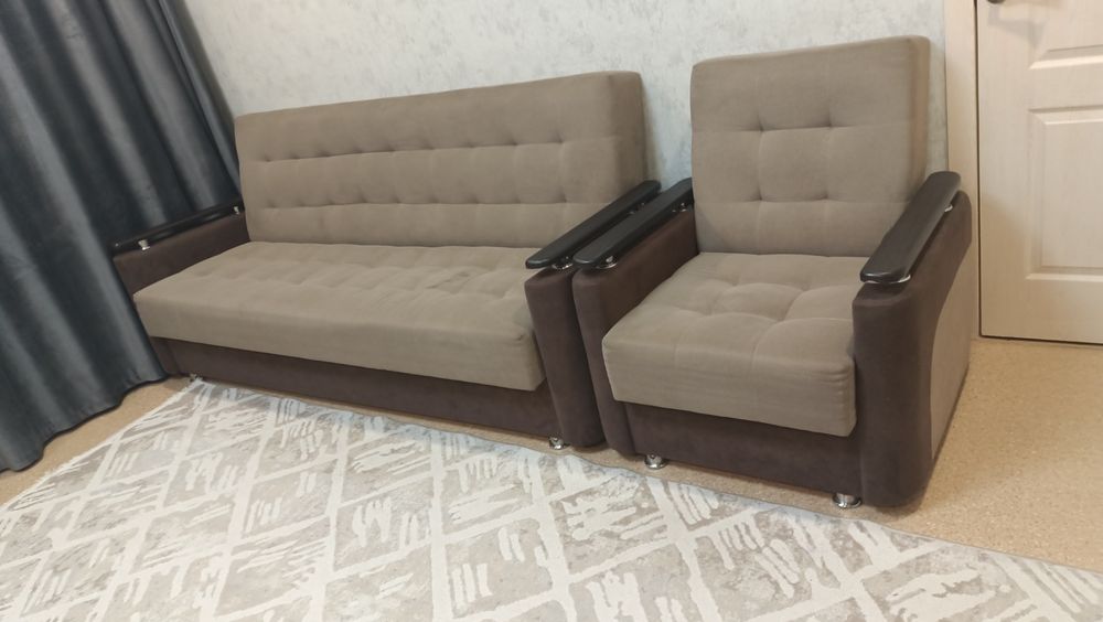 Продам диван с креслом