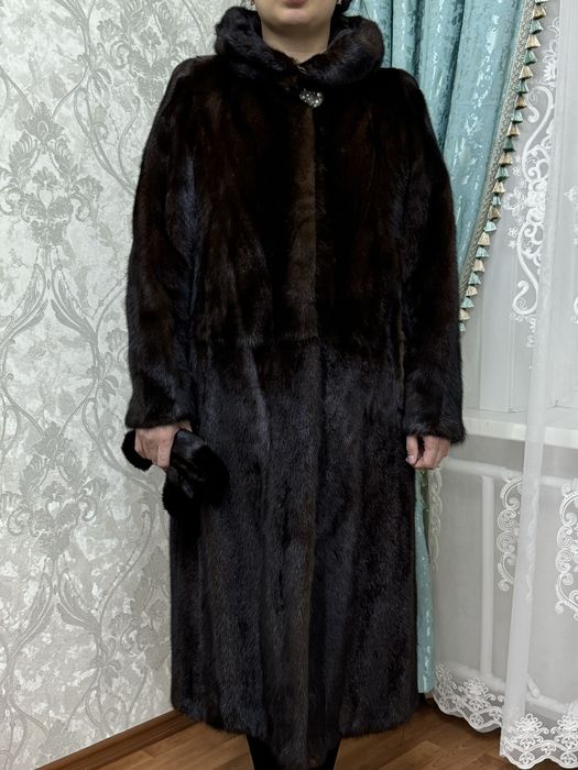Продам норковую шубу