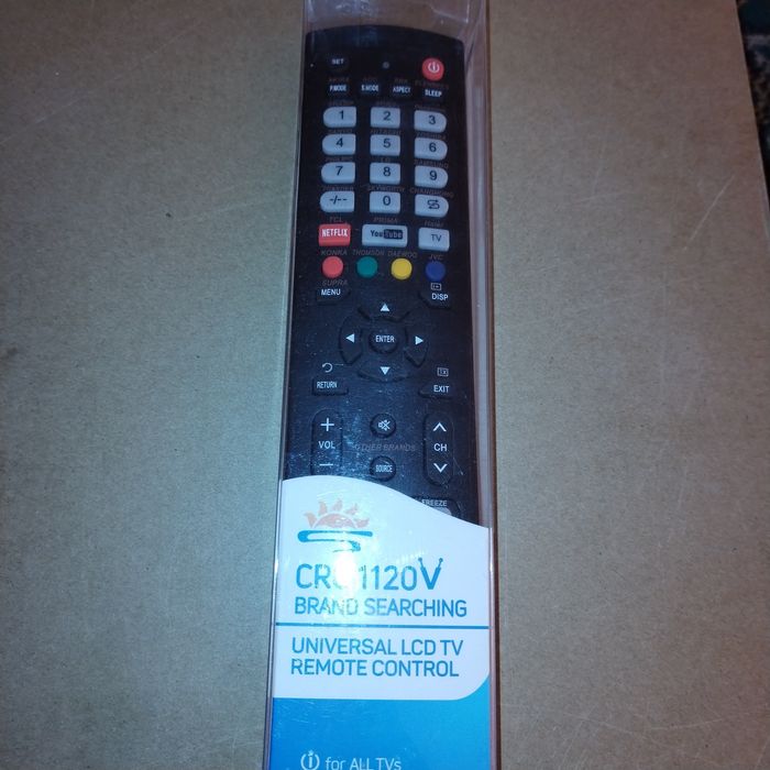 srochna universal pult sotiladi