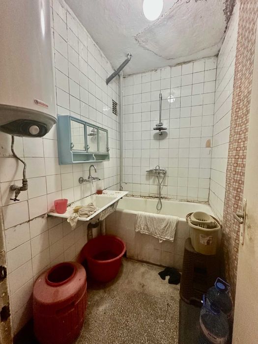 Продава се Тристаен апартамент в Бургас, Център - 90 кв.м за 2467 €/кв.м - Снимка #13