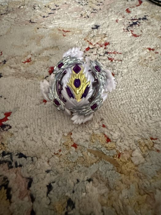 Бейблейды, Shadow Amaterios SB, Brutal Luinor