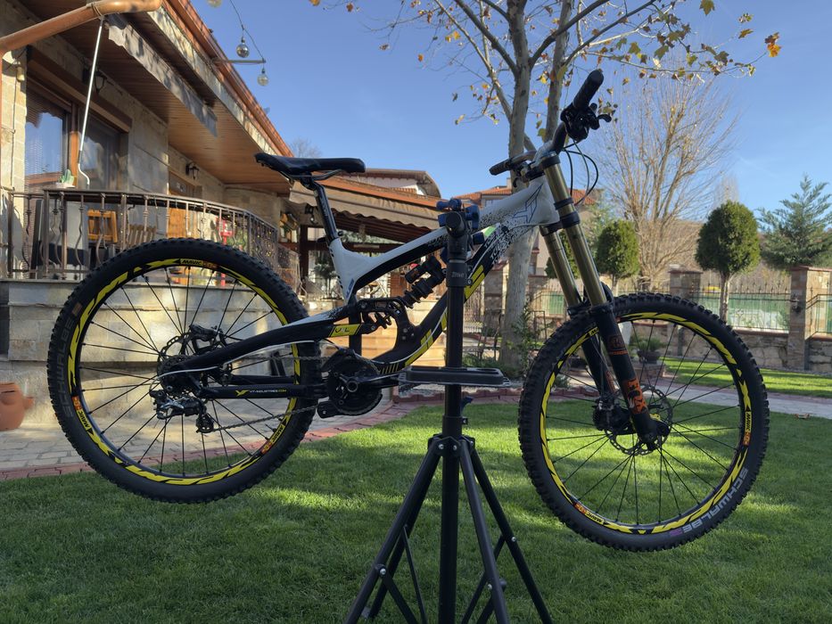 Планински велосипед/колело YT Tues (Mullet setup)