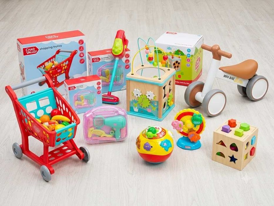 Лот интерактивни играчки и колело