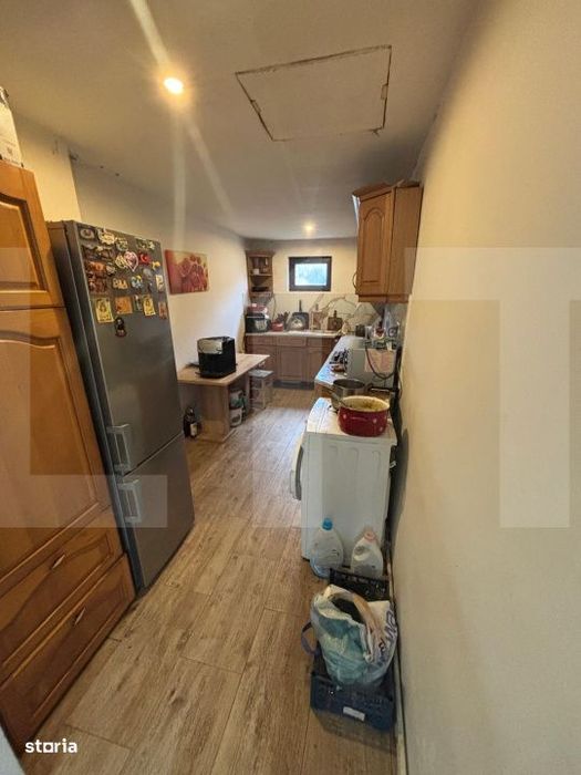 Casa spatioasa, 177 mp construiti, teren 3400 mp, 5 camere, cazan pe l