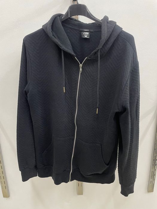 Longsdale Terranova Mckenzie Hugo