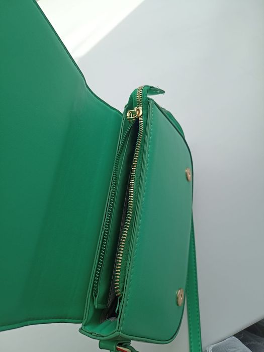 Продаю сумку женскую