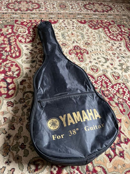 Гитара YAMAHA с чехлом