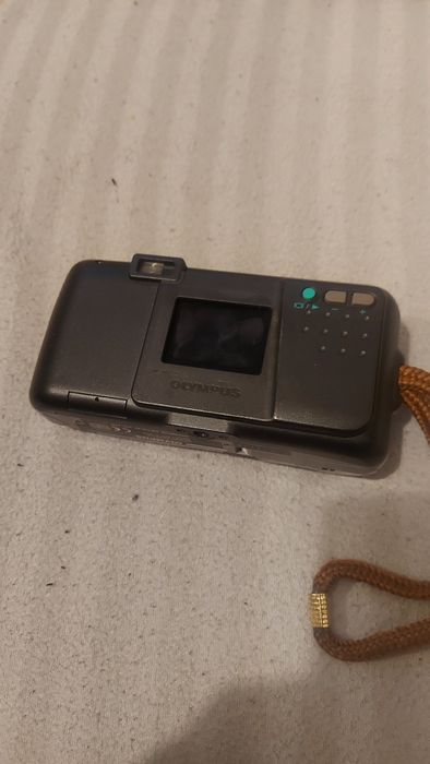 Винтидж фотоапарат Camedia C 400 L