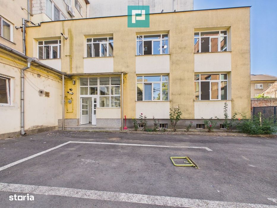 Imobil central cu destinație medicală, Arad
