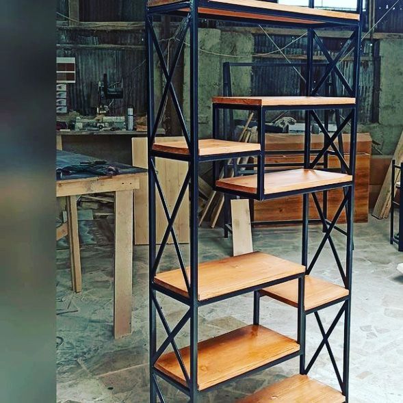 Loft haytech stilaj va stol stullar