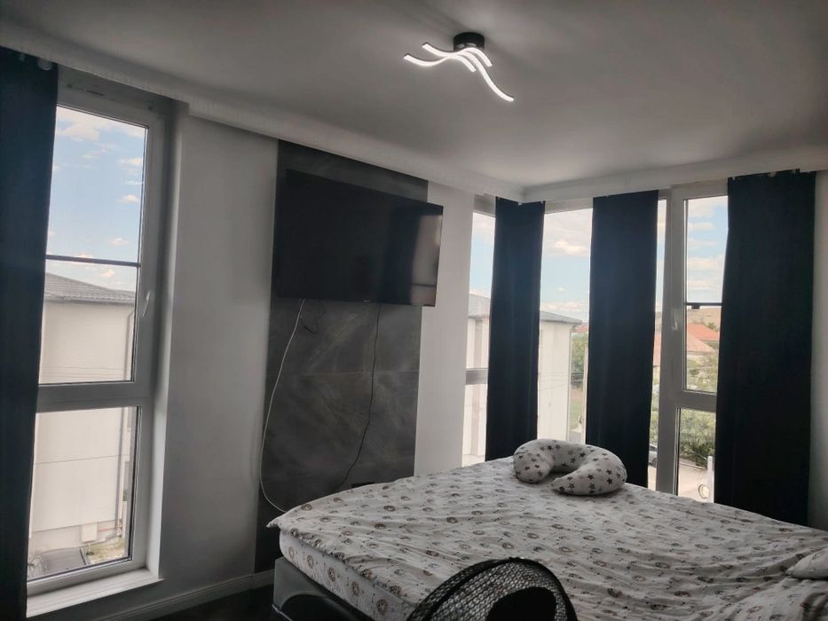 Vând apartament cu 3 camere
