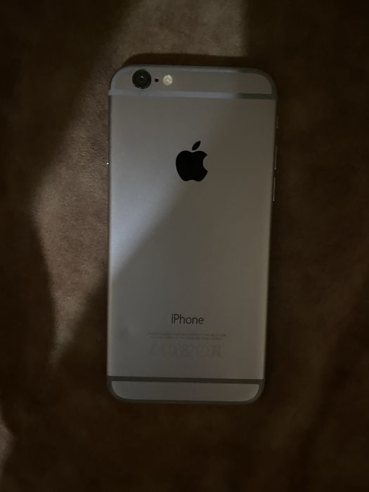 Продам iPhone 6.