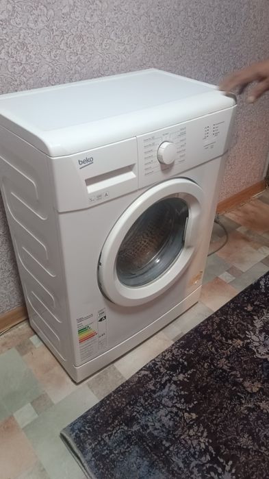 Продам стиральную машину Беко