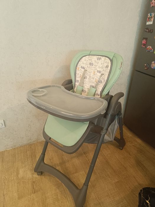 Продам стульчик для кормления
