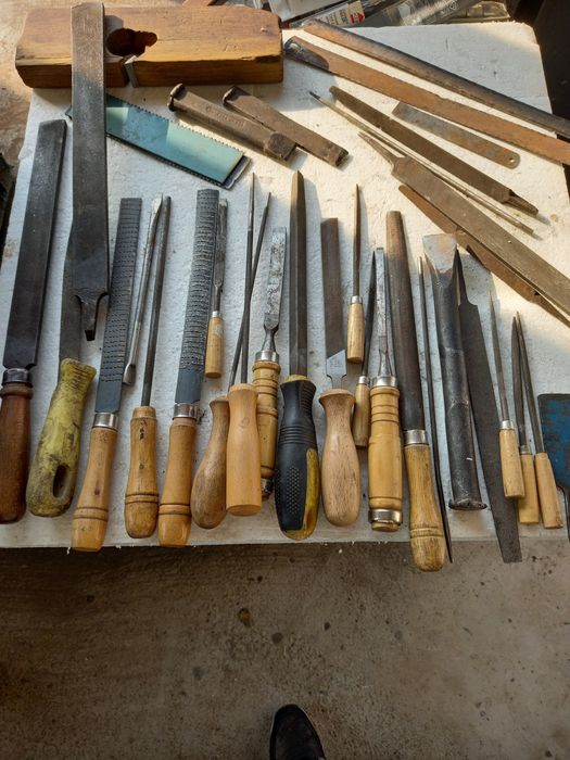 Набор от и инструменти