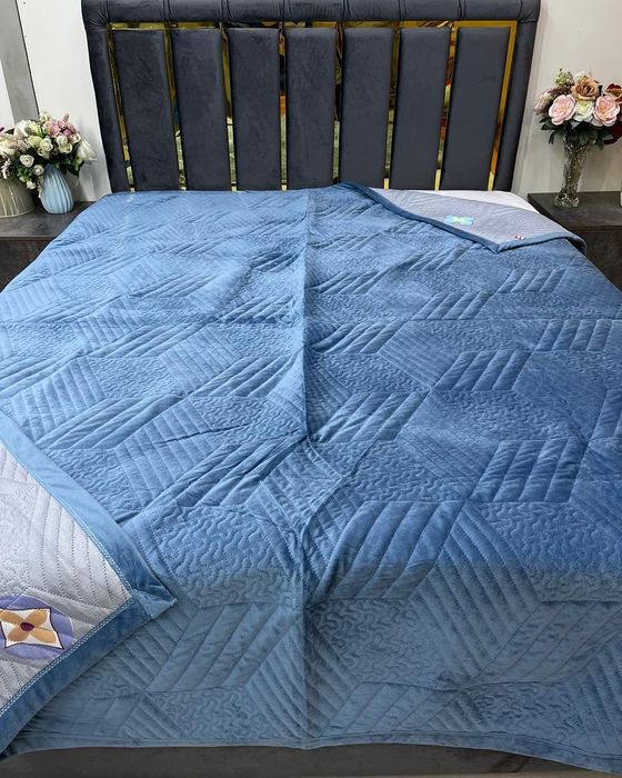 Покрывала, пледы и одеяла