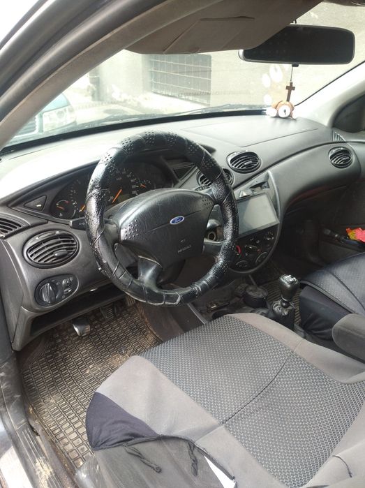 FORD Focus 2001 — imagine 5