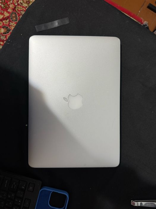 Macbook pro 13 8/256 sotiladi