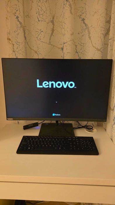 All in One PC Lenovo, 27 inch, Core i7-1260P, 16GB Ram, 1TB M.2