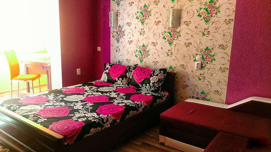 Нощувки ВарнаТоп център стаи до  ВИНС-ОБЩИНАТА-х-л черно море-