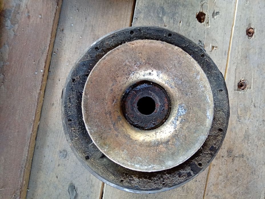 Продам запчасти пассат м Мазда и ауди