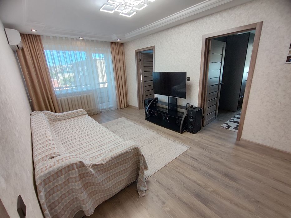 Продается 4-комн (9-12, 5 этаж) с мебелью