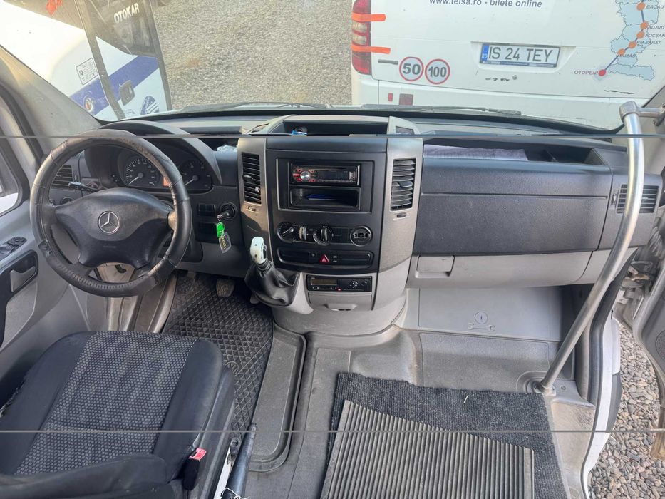 Vand 2 Microbuze Sprinter 19 locuri  2008