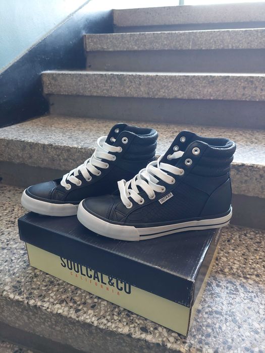 Дамски обувки (кецове)