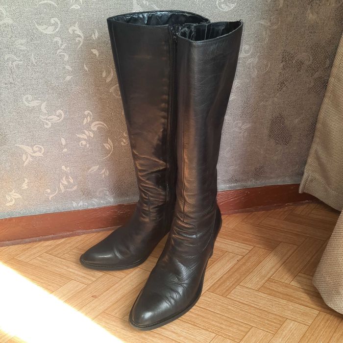 Продам демисезонные сапоги Tamaris