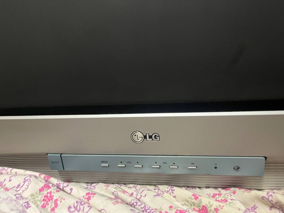 Televizor sotiladi LG