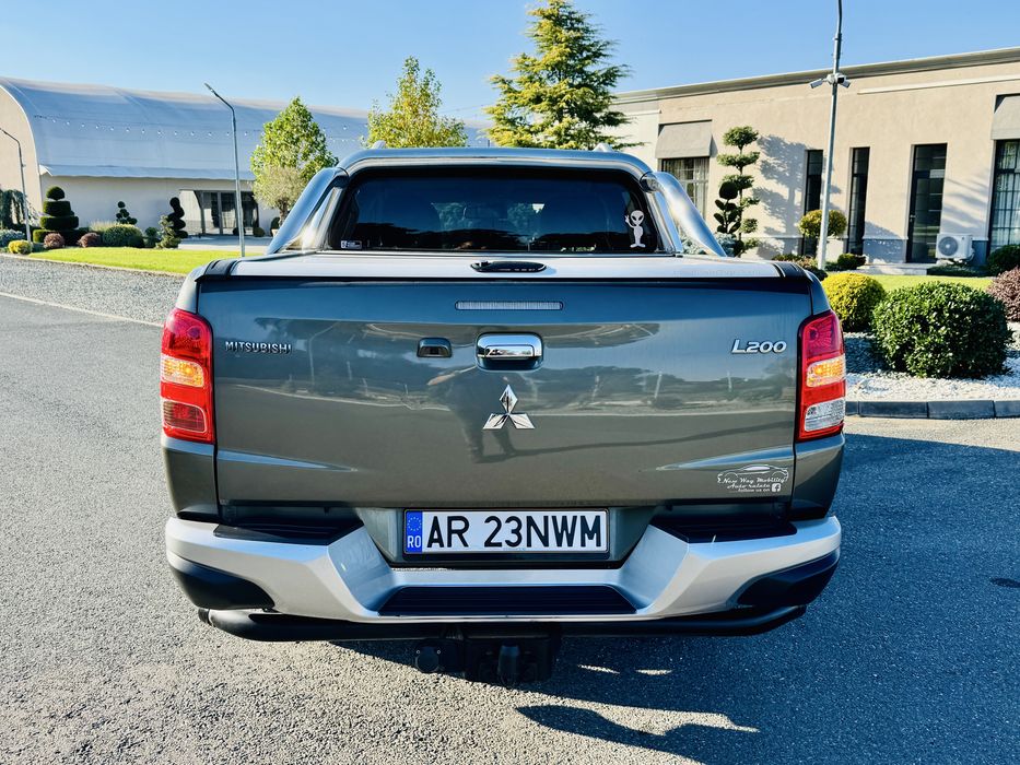 Mitsubishi L200 2018 2.4 DI-D 181CP Automatic | INSTYLE (Top) | 160.000 km | Revizii la zi