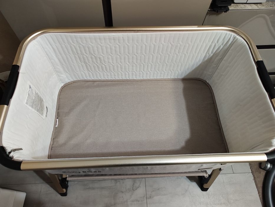 Кошара с подвижна страна Chipolino Baby boss, Бежова+ матрак бамбук