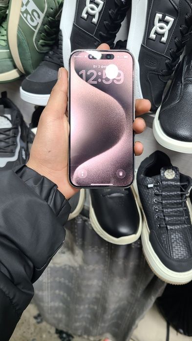 Iphone 15 pro  yomkist 81