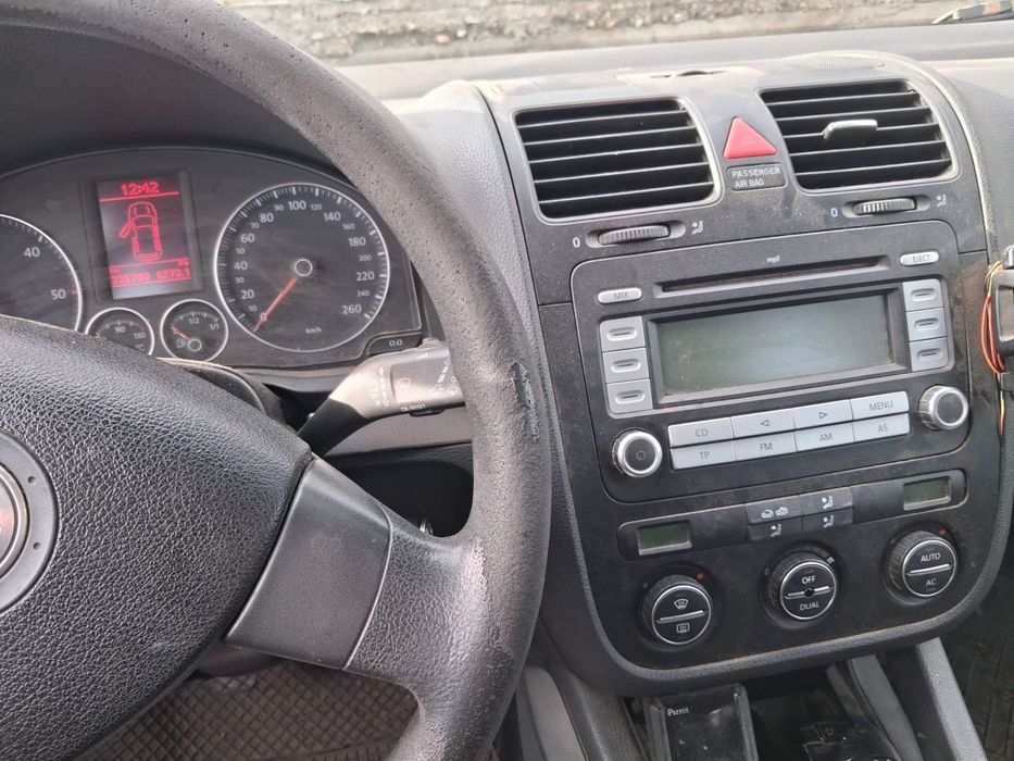 De vanzare , Golf 5 1.9 tdi