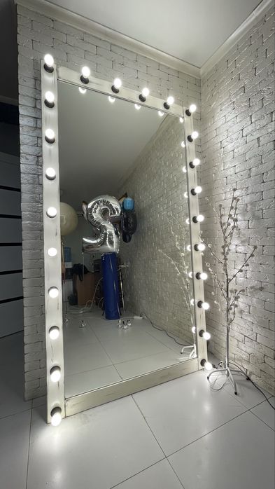 Зеркало с подсветкой