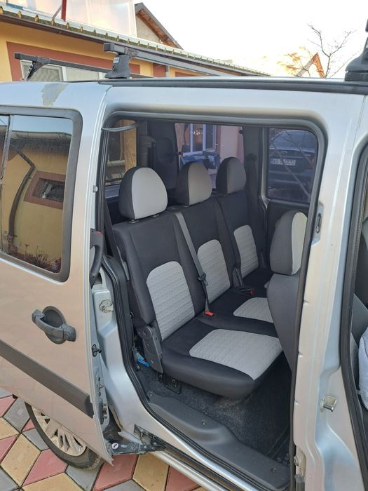 Vând Fiat Doblo 2009