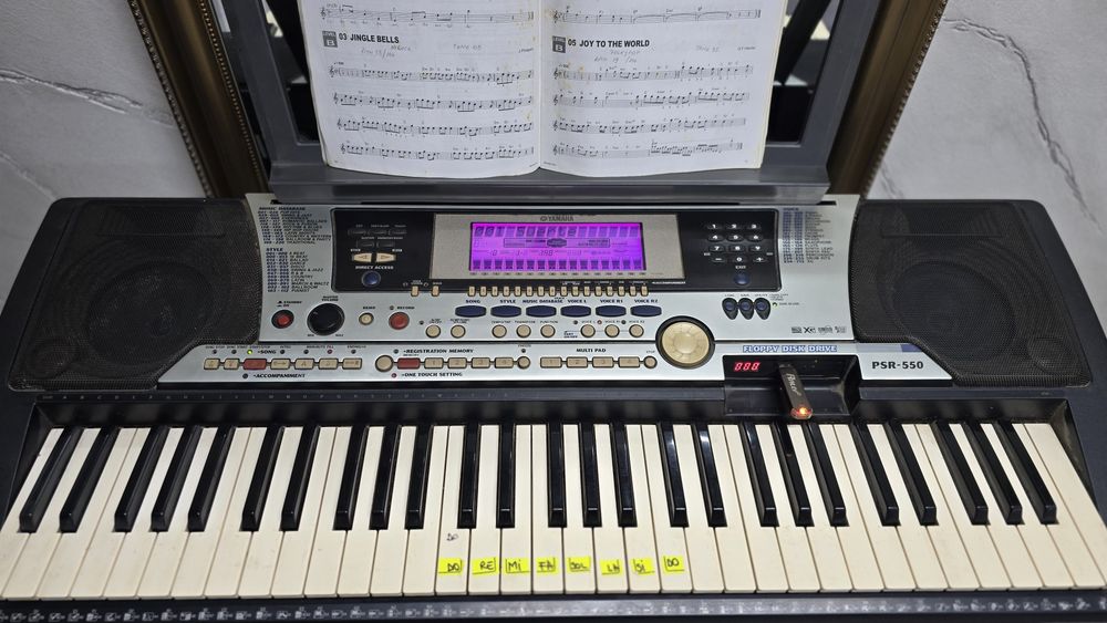 Orga Yamaha psr550 cu modulator usb