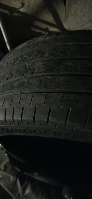 Продам шины от Камри 70