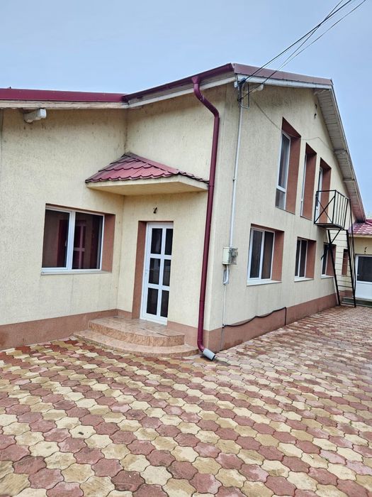 Vând casă în Ploiestiori