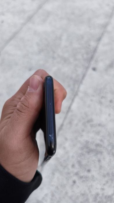 Iphone,айфон se 2020 (черный) продам