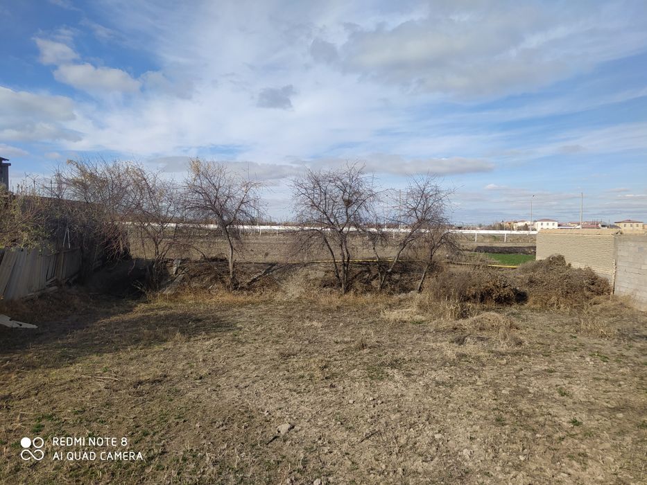 Работак мфйда курилиши тугалланмаган уй сотилади