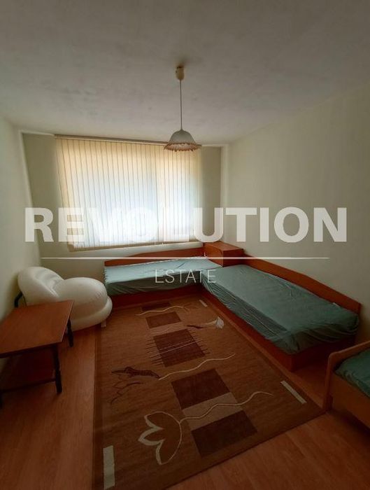 Дава се под наем Двустаен апартамент в Варна, Левски - 70 кв.м за 500 € - Снимка #2