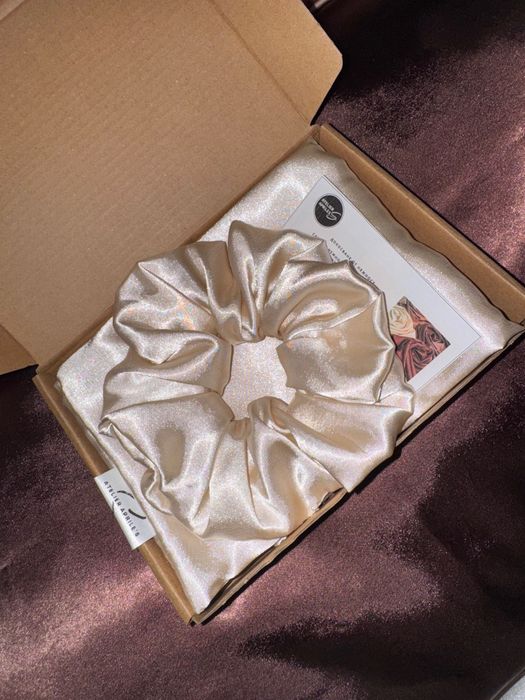 Копринен сатен кълъфка за възглавница и скрънч за коса