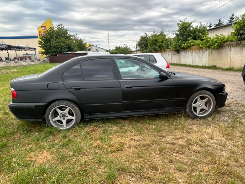 Se vinde BMW E39 520iA
