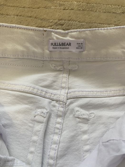 Джинсы белые XS/32 Pull&bear