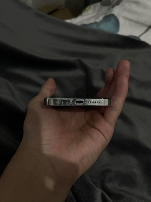 Айфон 12 про …..