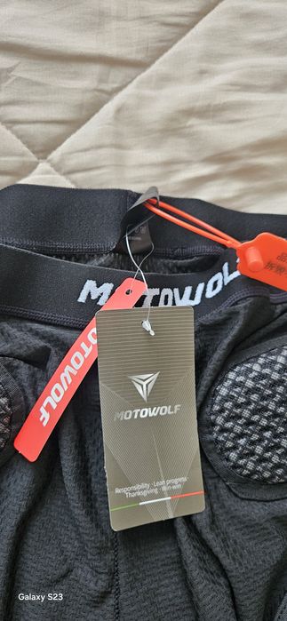 Pantaloni moto .