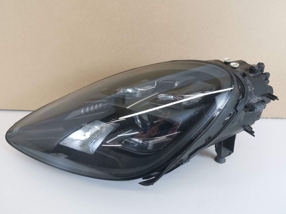 Far Stanga Full Led Matrix Porsche  Cayenne 3 9Y 2017 2018 2019 2020 2